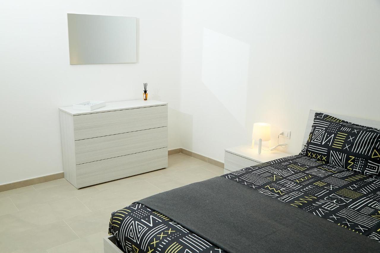 Scirocco Guest House Brindisi Exteriör bild
